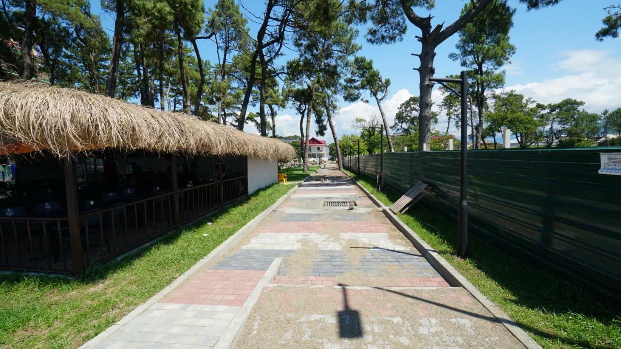 Hotel Horizon Kobuleti Esterno foto