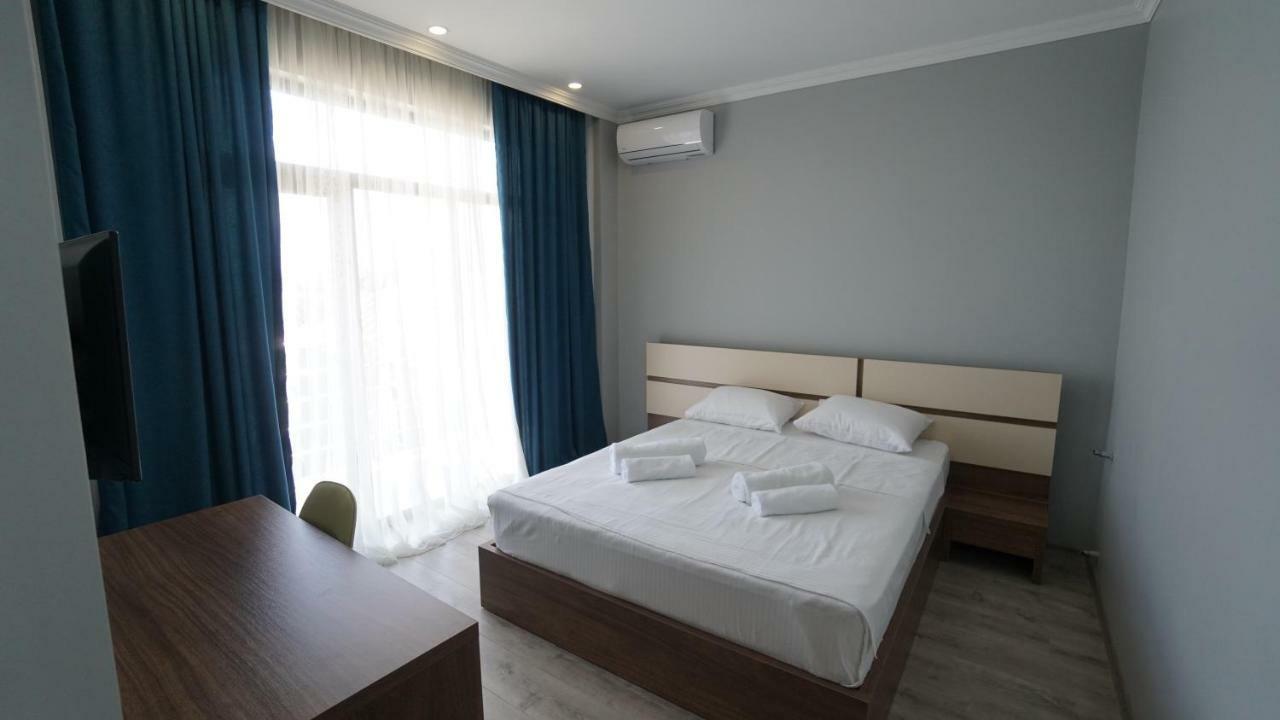Hotel Horizon Kobuleti Esterno foto